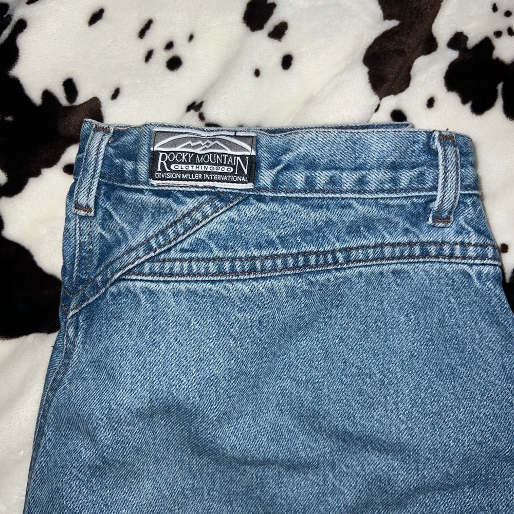 🚨TRUE VINTAGE Rocky Mountain Shorts🚨